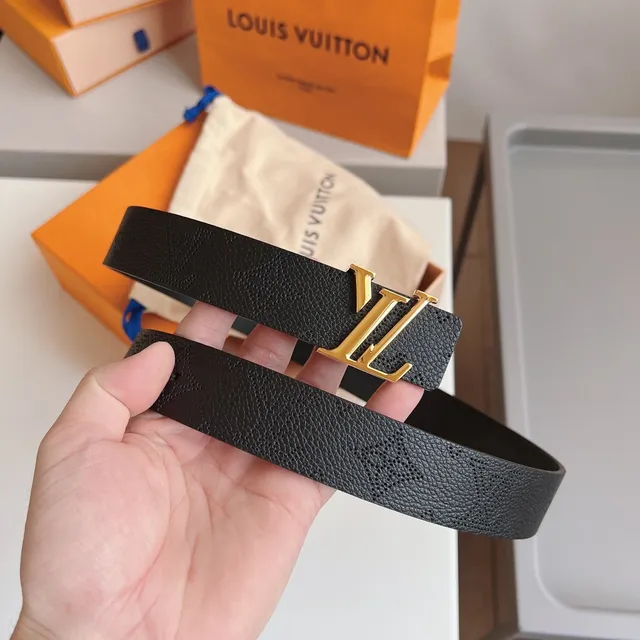 Louis Vuitton LV Monogram Belt Cuir Noir Granité Boucle Dorée Ceinture en Cuir 3