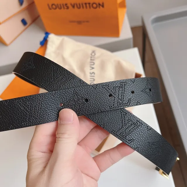 Louis Vuitton LV Monogram Belt Cuir Noir Granité Boucle Dorée Ceinture en Cuir 4