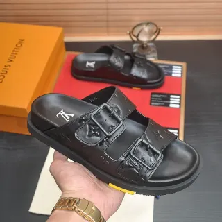 लुई विटन LV Slide काला एम्बॉस्ड मोनोग्राम बकल स्लिपर्स