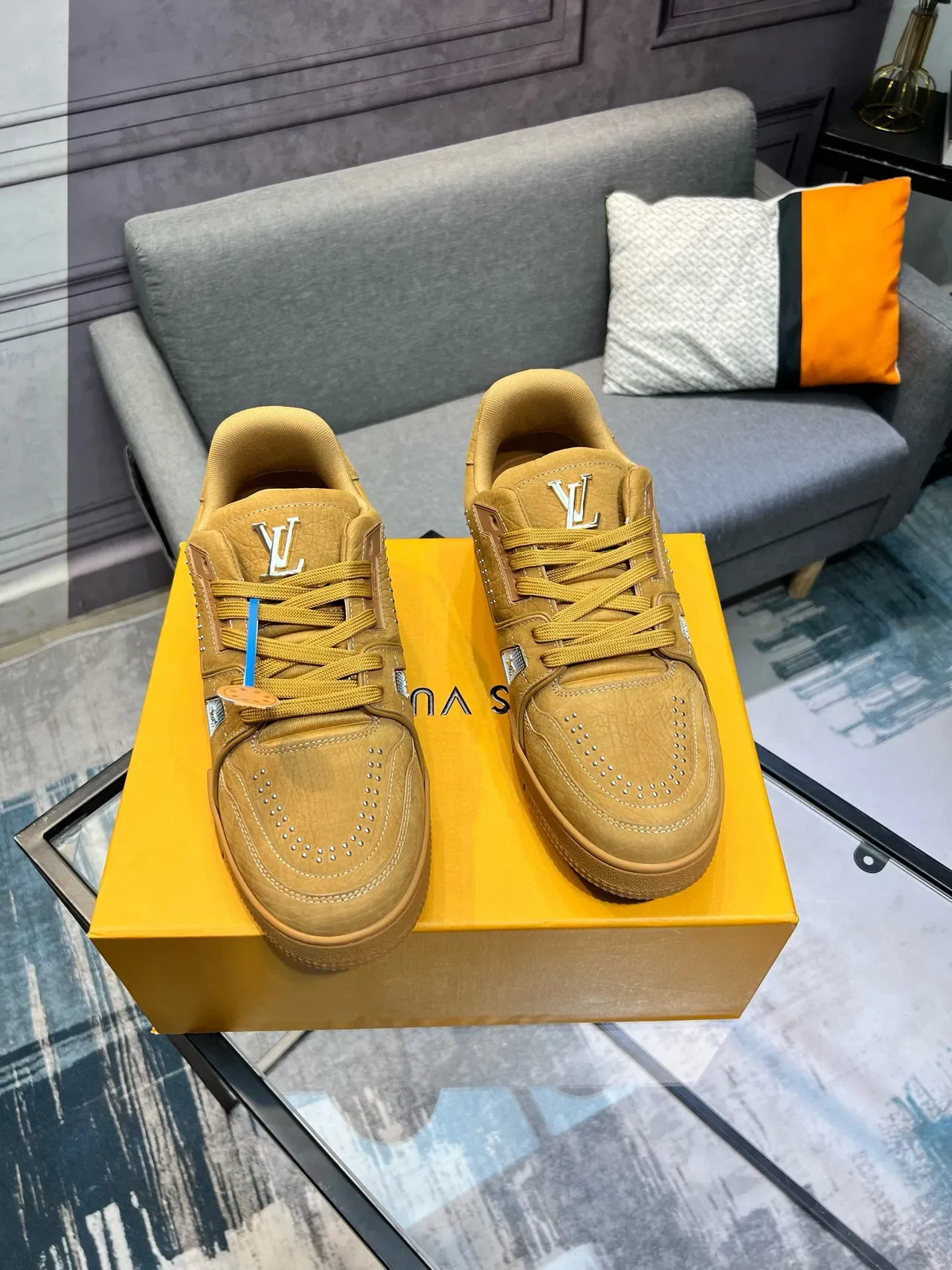 Louis Vuitton LV Trainer Beige Silver Textured Leather Upper Metallic Hardware Lifestyle Sneakers 5