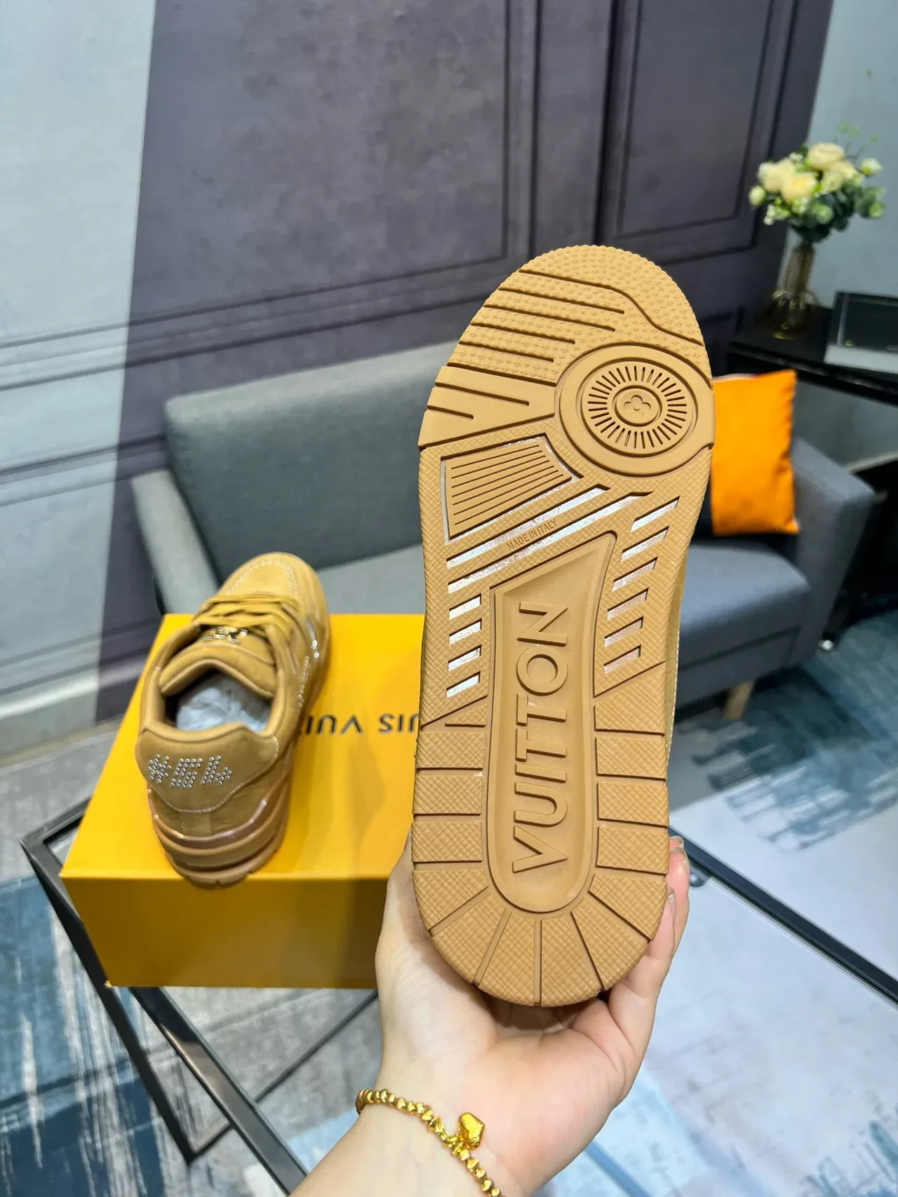 Louis Vuitton LV Trainer Beige Silver Textured Leather Upper Metallic Hardware Lifestyle Sneakers 7