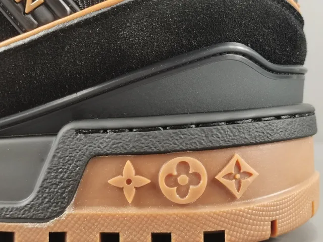 Louis Vuitton LV Trainer Black Beige Chunky Layered Sole Suede And Mesh Upper Lifestyle Sneakers 7