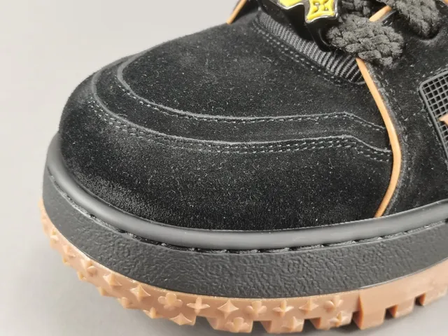 Louis Vuitton LV Trainer Black Beige Chunky Layered Sole Suede And Mesh Upper Lifestyle Sneakers 9