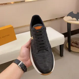 Louis Vuitton LV Trainer Negro Blanco Checkerboard-Embossed Cuero Low-Top Lifestyle Sneakers