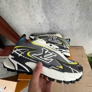 Louis Vuitton LV Trainer أسود أبيض Monogram-Overlay حذاء رياضي كاجوال سميك
