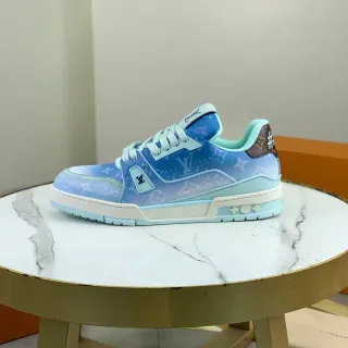 Louis Vuitton LV Trainer Monograma Azul Verde Gradiente Forro Menta Superior Sneakers Lifestyle