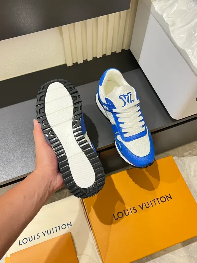 Louis Vuitton LV Trainer Tênis Lifestyle Azul e Branco Low Top com Upper de Material Misto 3