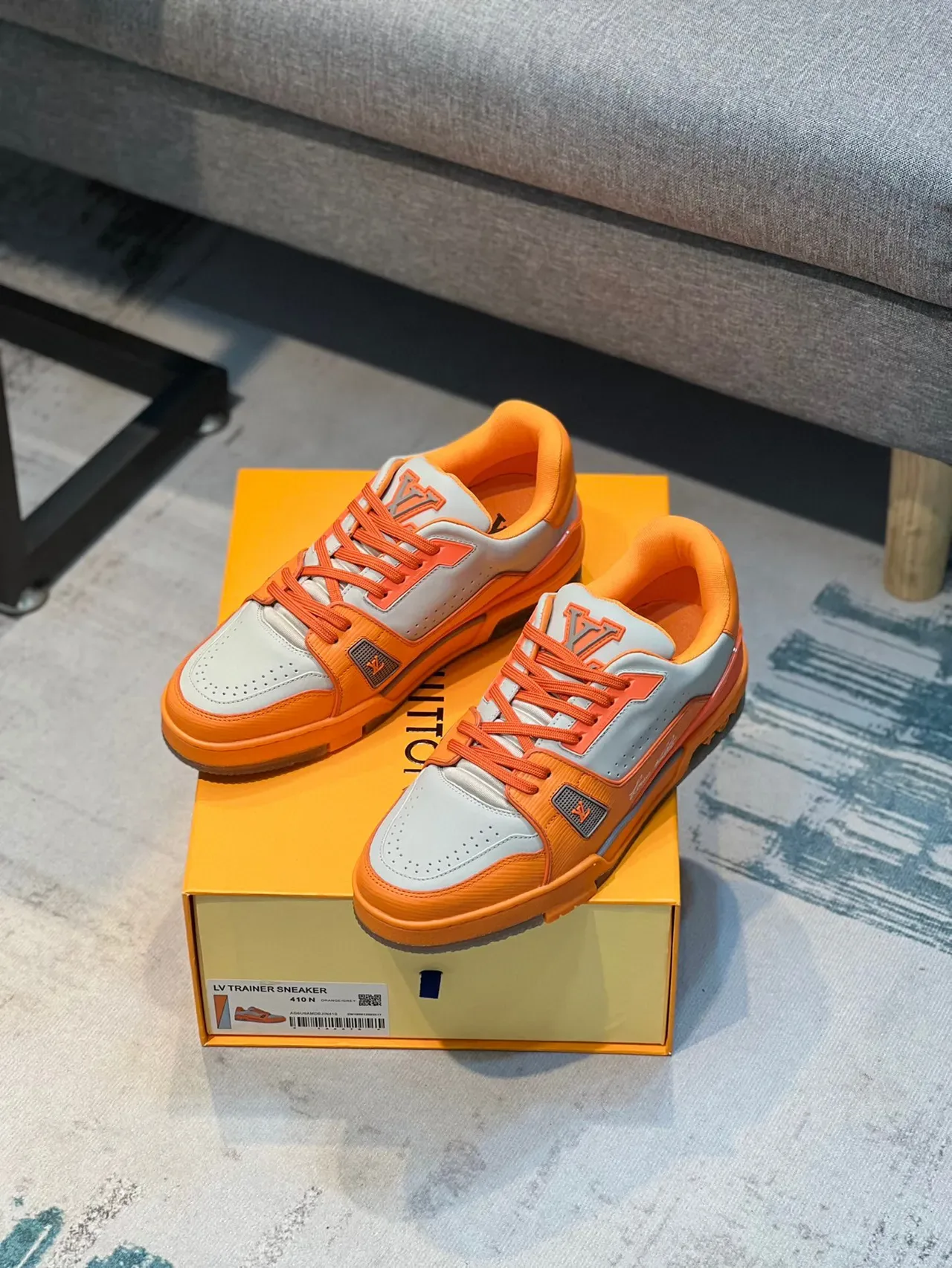 Louis Vuitton LV Trainer কমলা ধূসর নিম্ন টপ লেয়ার্ড লেদার এবং সিন্থেটিক লাইফস্টাইল স্নিকার 7