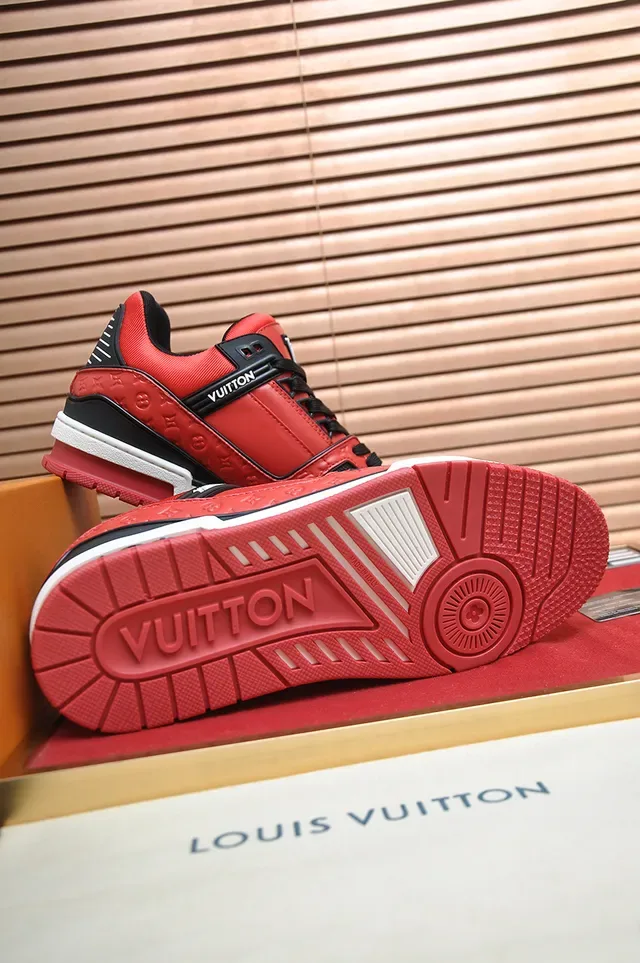 لويس فويتون LV Trainer أحمر أسود مونوغرام مطبوّع جلد قاعدة طبقية أحذية رياضية أسلوب حياة 3