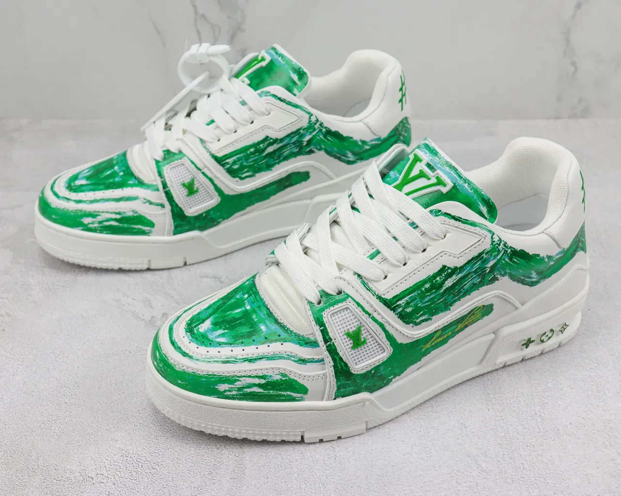 Louis Vuitton LV Trainer Sneakers Lifestyle Branco e Verde Paintstroke 4