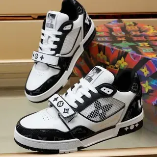 Louis Vuitton LV Trainer Blancos y Negros Low-Top con Impresión Monograma Lifestyle