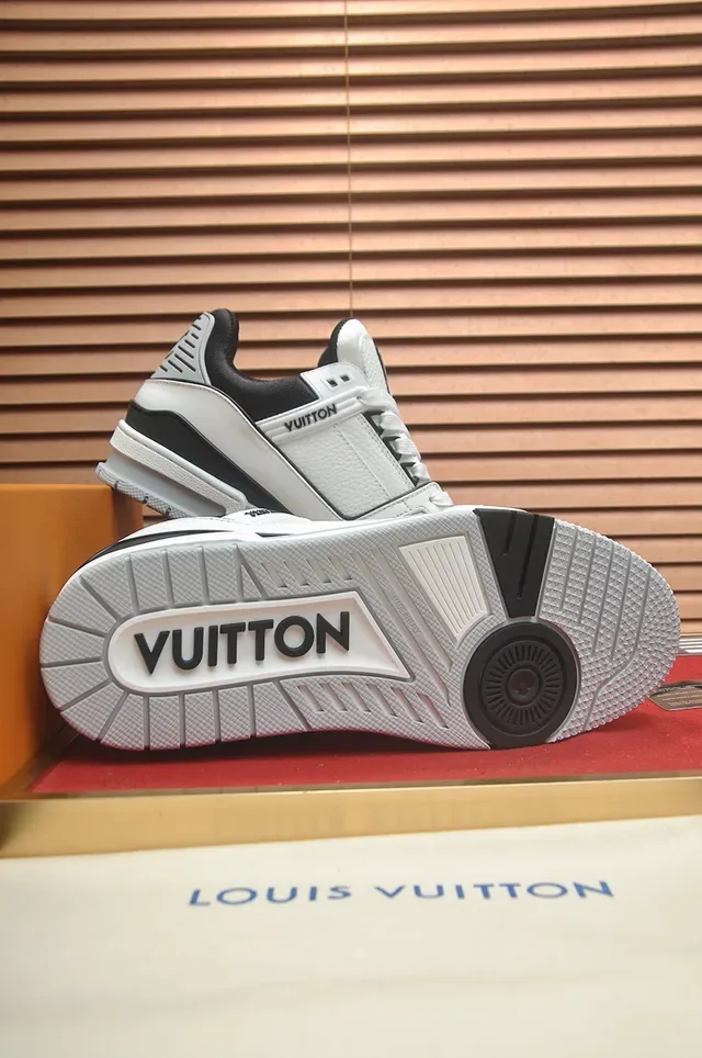 Louis Vuitton LV Trainer White Black Structured Midsole Leather And Synthetic Upper Lifestyle Sneakers 3