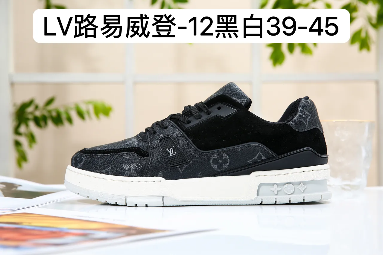 Louis Vuitton LV Trainer White Blue Leather Upper Royal Contrast Accents Lifestyle Sneakers 4