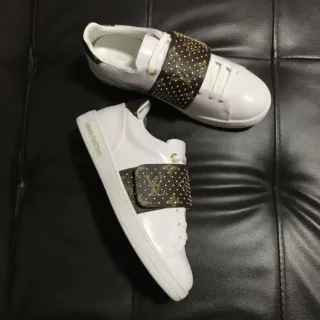 Louis Vuitton LV Trainer Zapatillas Lifestyle Blancos y Marrón de Cuero con Correa Monograma