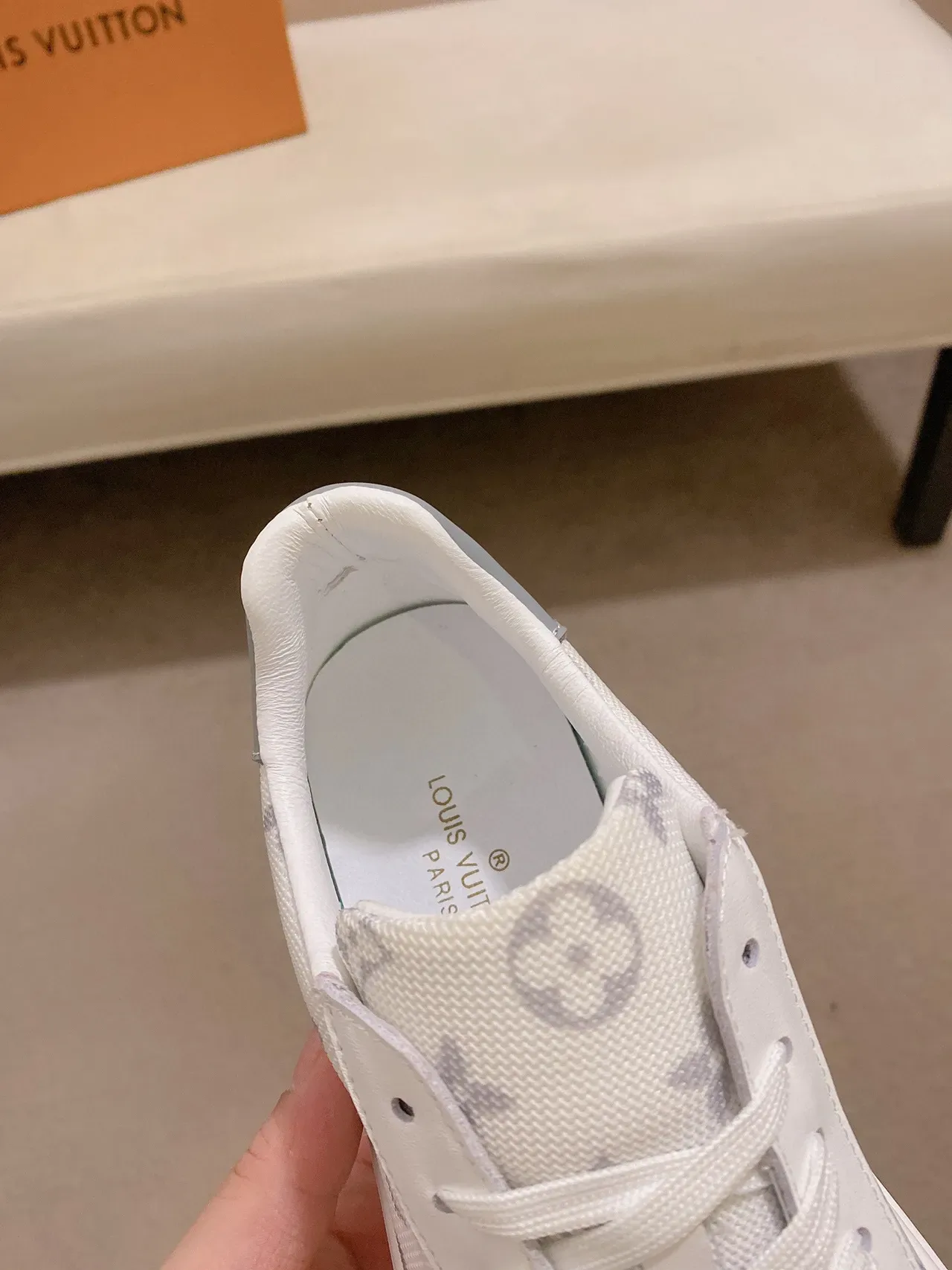 Louis Vuitton LV Trainer Tênis Lifestyle Branco e Cinza Monograma Lona Acentos de Couro 5