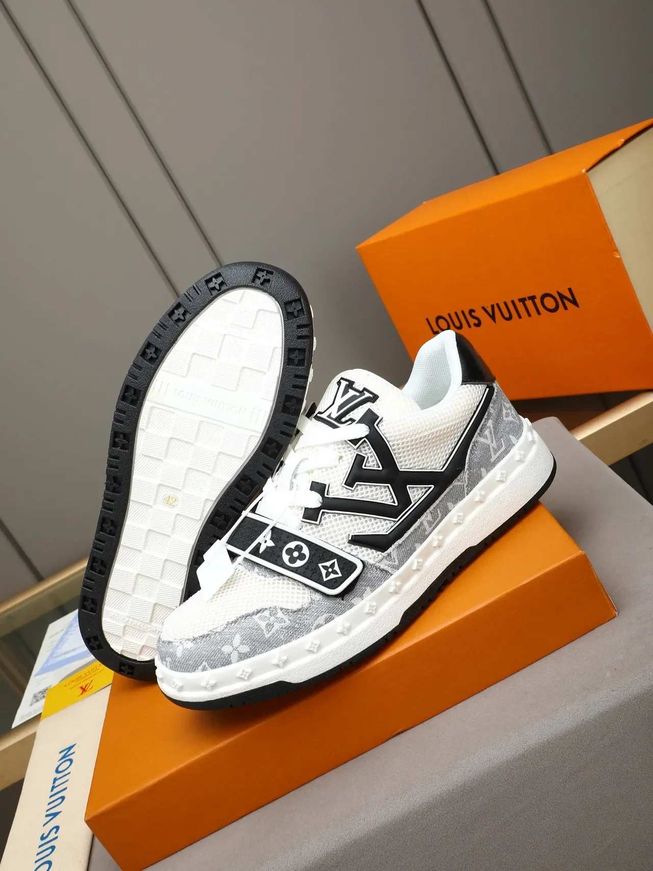 Louis Vuitton LV Trainer White Gray Monogram Canvas Oversized Logo Lifestyle Sneakers 4