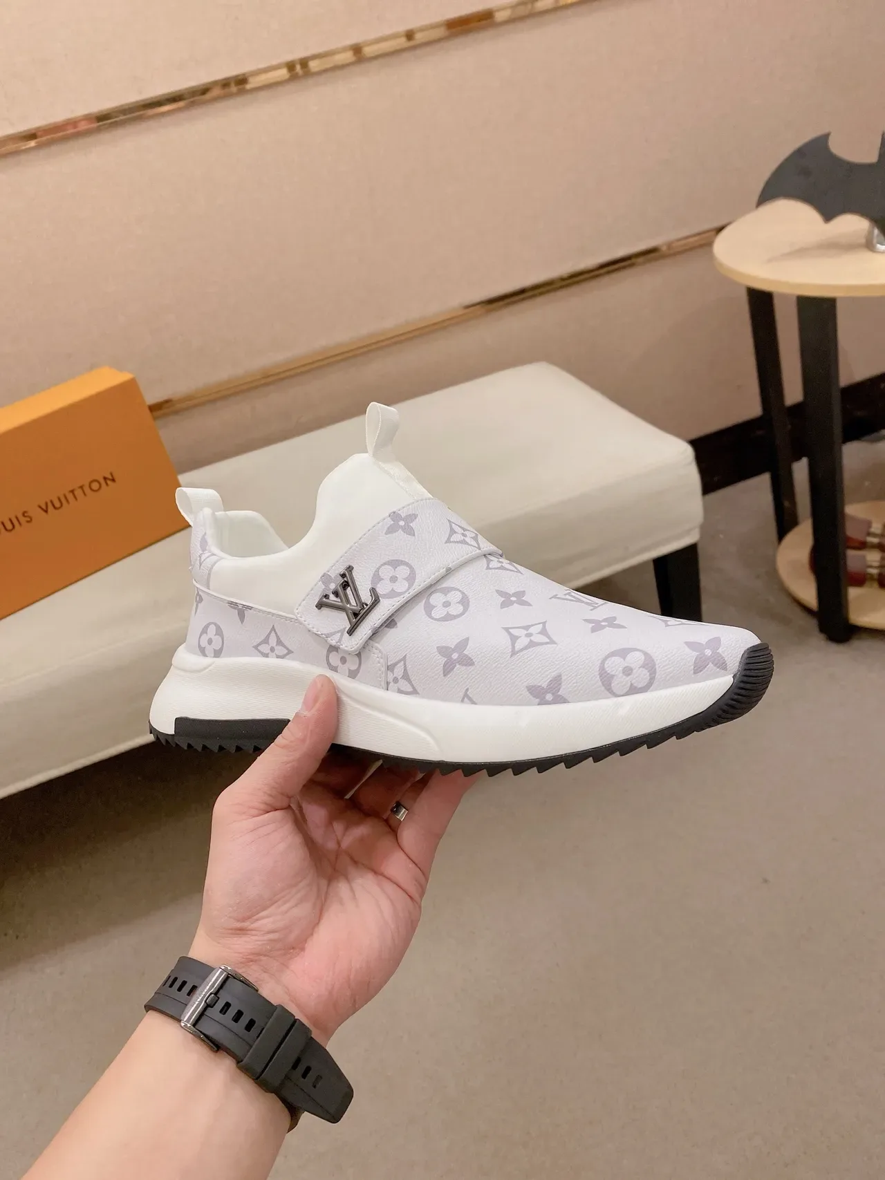 Louis Vuitton LV Trainer সাদা ধূসর Slip-On Monogram Canvas Lifestyle Sneakers 4