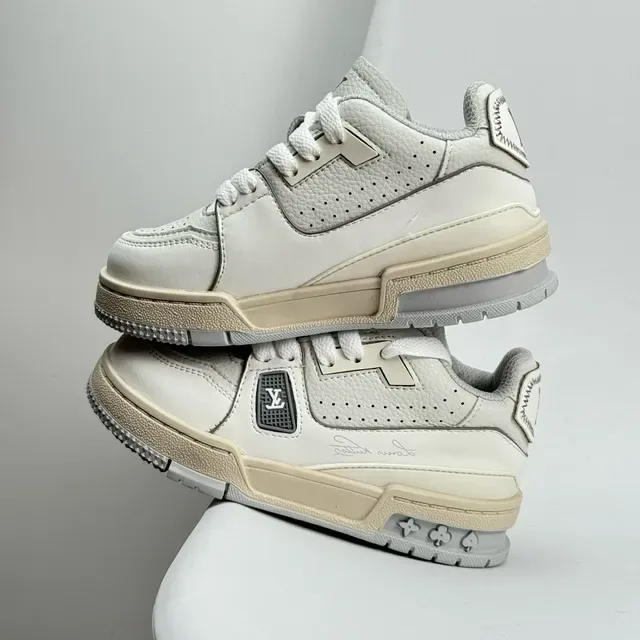 Louis Vuitton LV Trainer White Green Layered Leather Construction Perforated Toe Box Lifestyle Sneakers 6