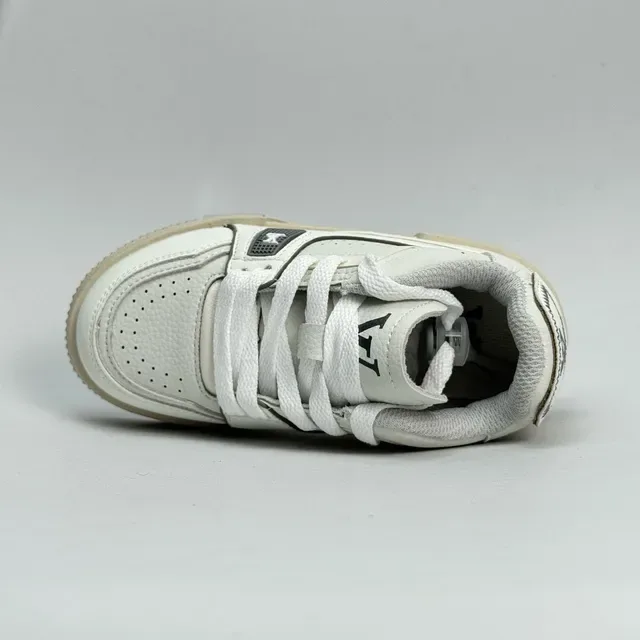 Louis Vuitton LV Trainer White Green Layered Leather Construction Perforated Toe Box Lifestyle Sneakers 7