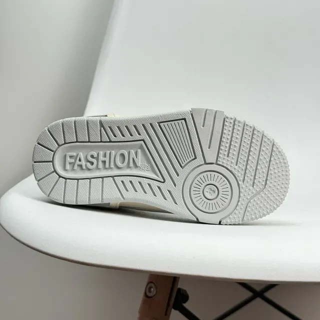 Louis Vuitton LV Trainer White Green Layered Leather Construction Perforated Toe Box Lifestyle Sneakers 10