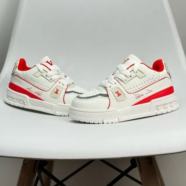 Louis Vuitton LV Trainer White Green Layered Leather Construction Perforated Toe Box Lifestyle Sneakers 17