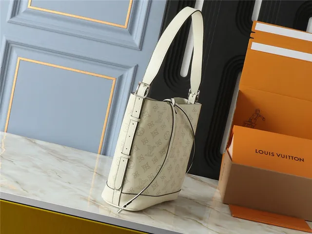 Louis Vuitton Monogram Canvas Beige Bucket Bag 9