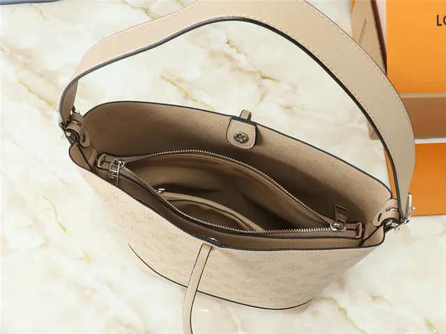 Louis Vuitton Monogram Canvas Beige Bucket Bag 11