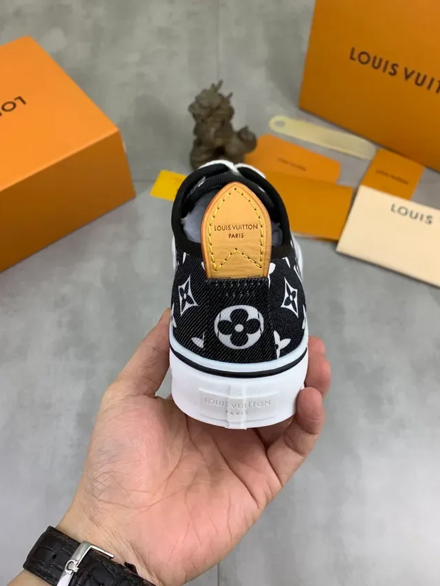 Louis Vuitton Monogram Canvas Low-Top Skateboard Shoes 3