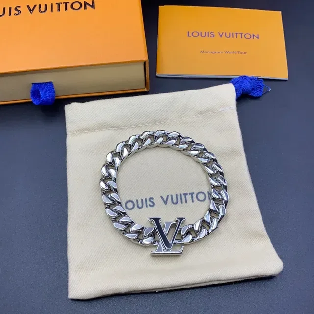 Louis Vuitton Monogram Chain Silver Curb Plaque Necklace 4