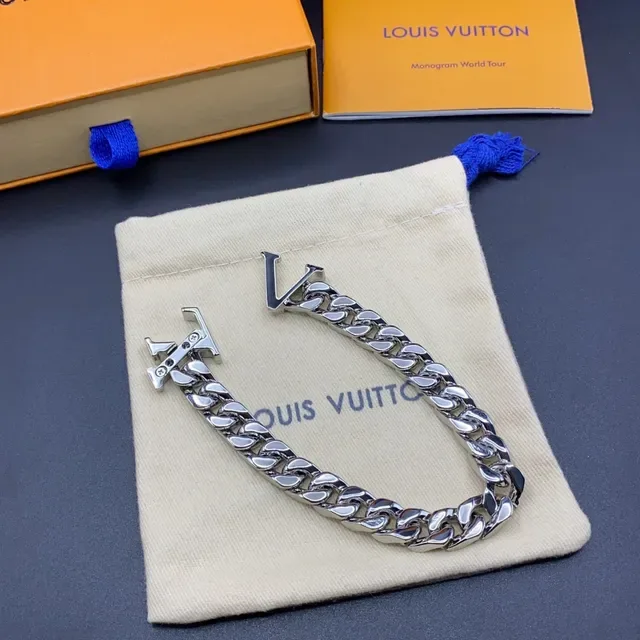 Louis Vuitton Monogram Chain Silver Curb Plaque Necklace 5