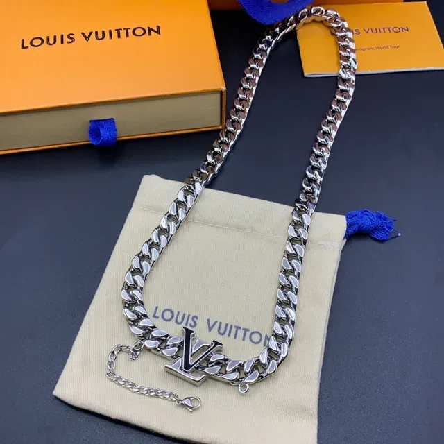 Louis Vuitton Monogram Chain Silver Curb Plaque Necklace 6