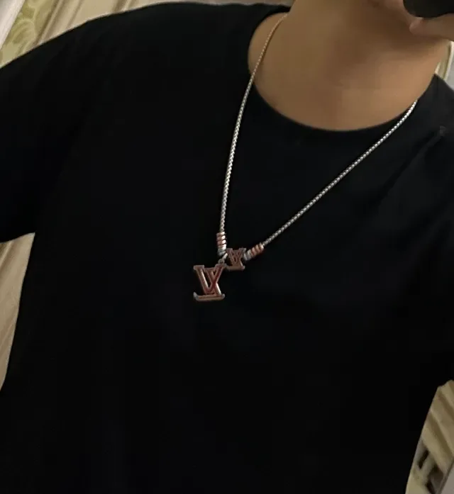 Louis Vuitton Monogram Enamel Pendant Necklace 4