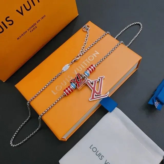Louis Vuitton Monogram Enamel Pendant Necklace 5