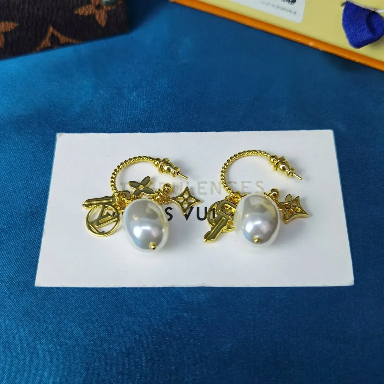 Louis Vuitton Monogram Flower Baroque Pearl Gold-Tone Earrings 5