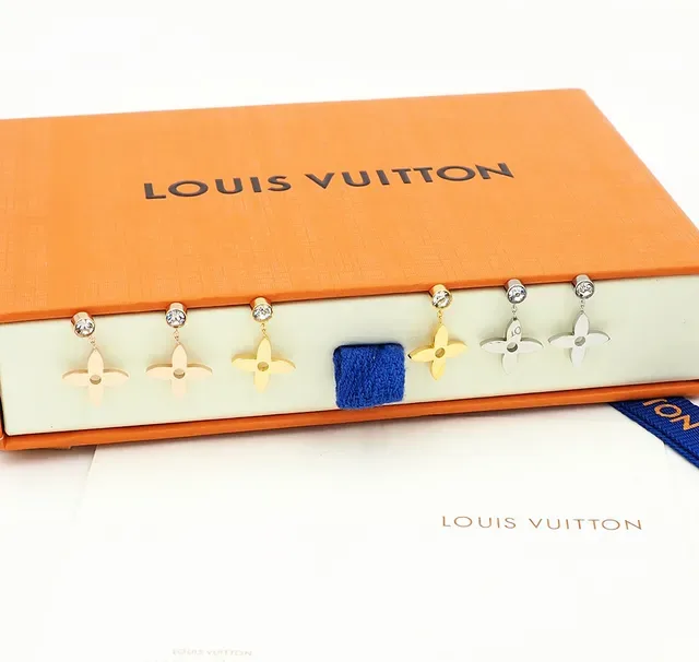 Louis Vuitton Monogram Flower Gold Transparent Pendant Necklace 7
