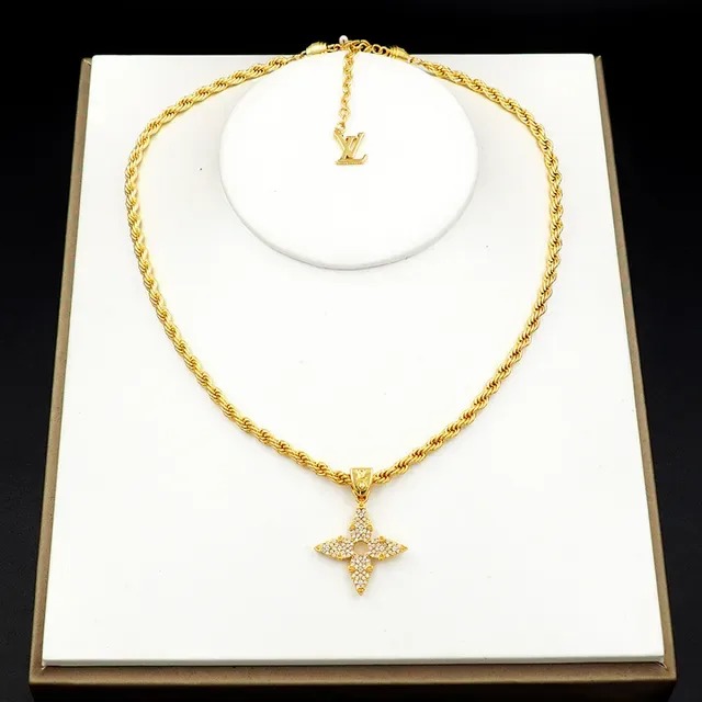 Louis Vuitton Monogram Flower Pavé Crystal Gold Rope Chain Necklace 7
