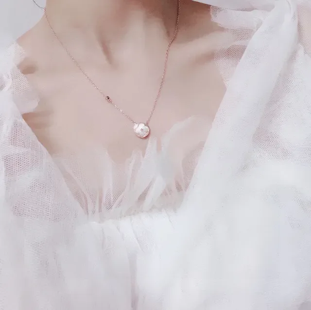 Louis Vuitton Monogram Flower Pendant Rose-Gold Necklace 7