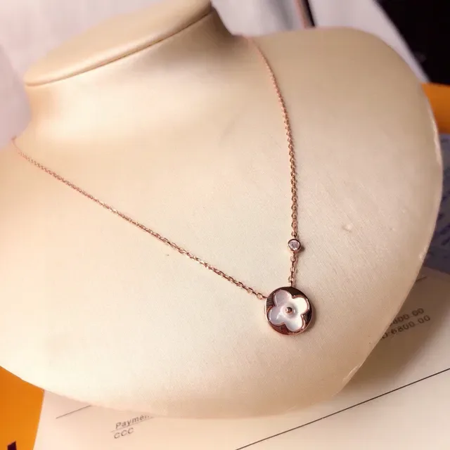 Louis Vuitton Monogram Flower Pendant Rose-Gold Necklace 8