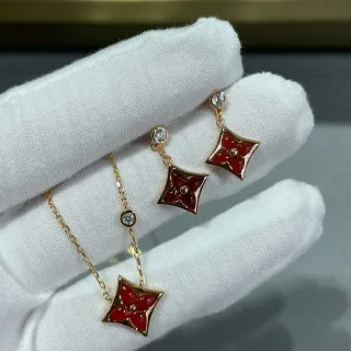 Louis Vuitton Monogram Flower Red Gold Quatrefoil Motif Enamel Earrings