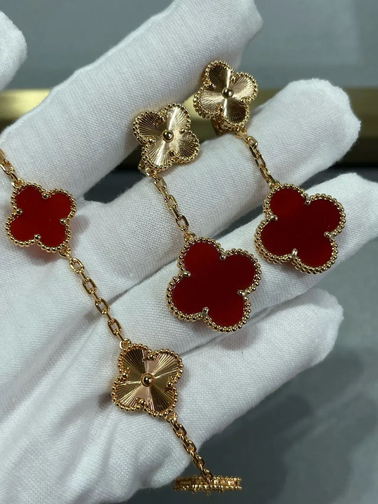 Louis Vuitton Monogram Flower Red Gold Quatrefoil Motif Enamel Earrings 5