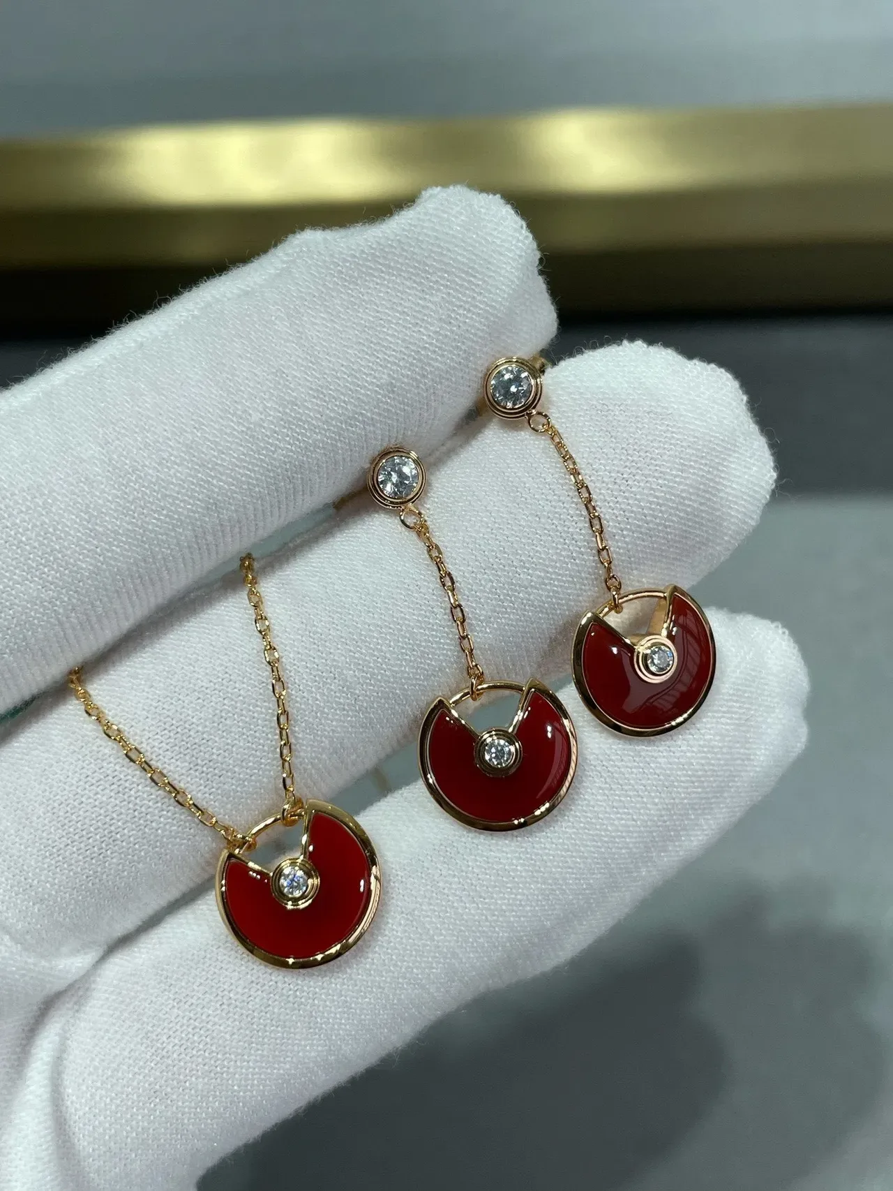 Louis Vuitton Monogram Flower Red Gold Quatrefoil Motif Enamel Earrings 8