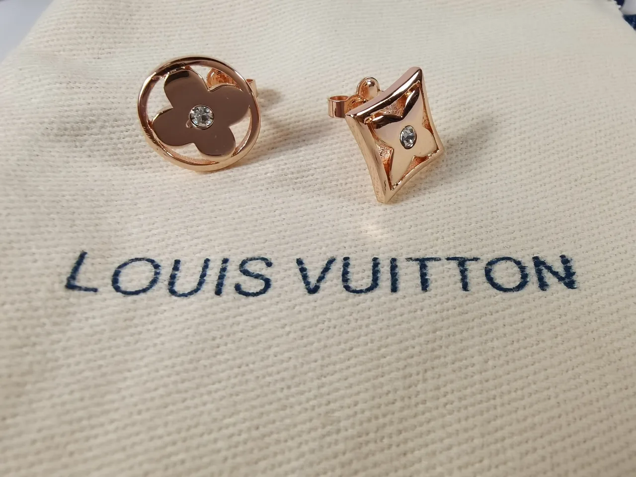 Louis Vuitton Monogram Flower Rose Gold Crystal Earrings 9
