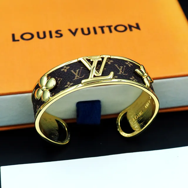 Louis Vuitton Monogram Cuero y Flor en tono dorado Brazalete de muñeca 12