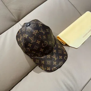 Louis Vuitton Monogram चामড়ার টেক্সচারযুক্ত বেসবল ক্যাপ