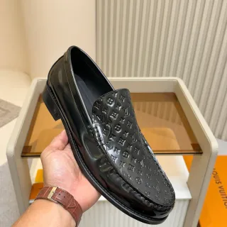 Louis Vuitton Monogram 乐福鞋 黑色漆皮 乐福鞋