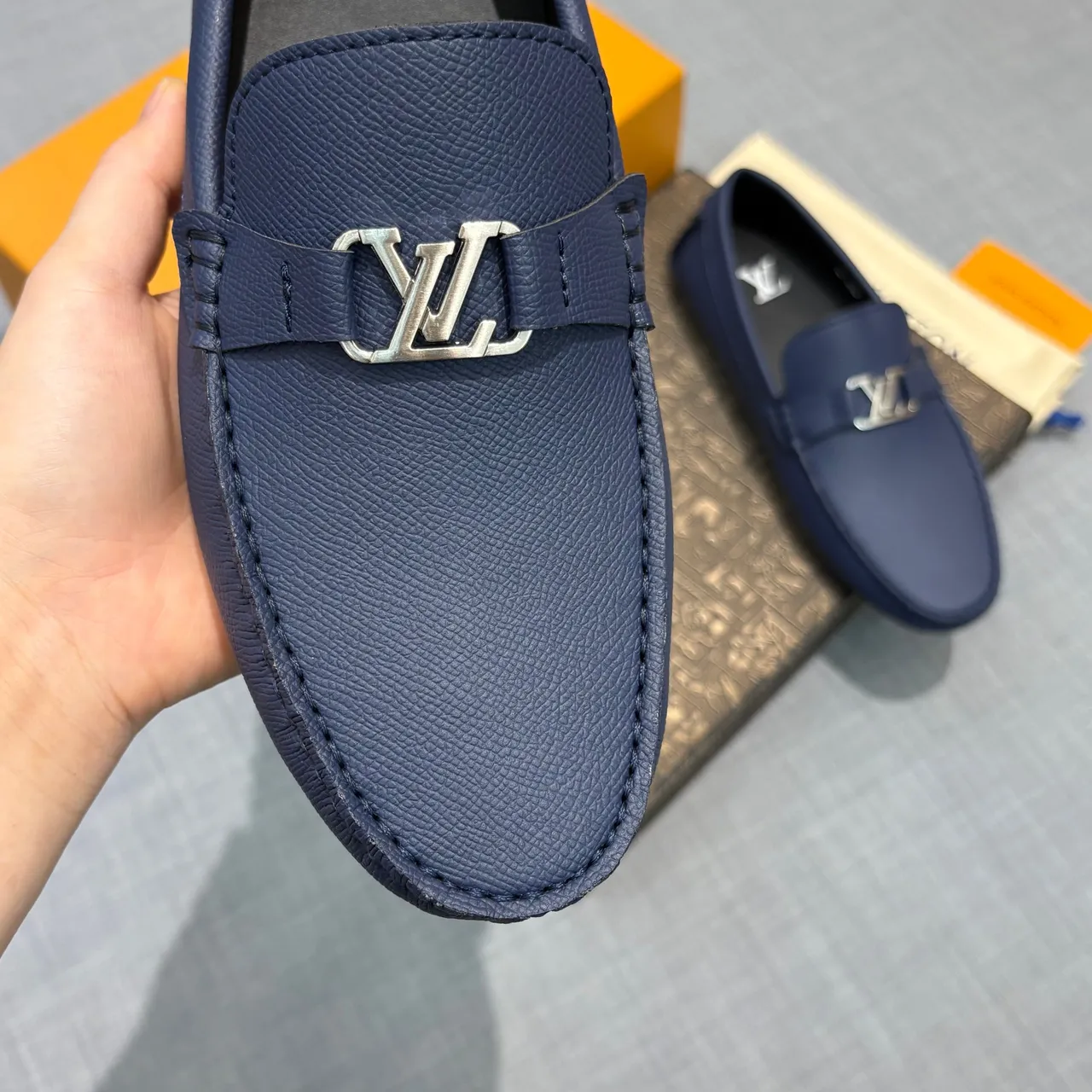 Louis Vuitton Navy Silver Textured Grain Leather Metal LV Buckle Loafer 3