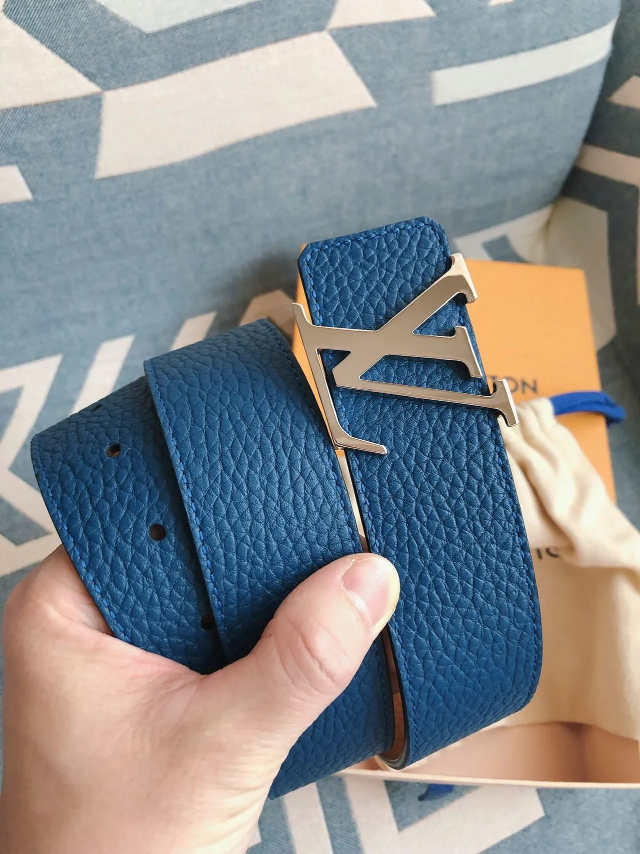 Louis Vuitton Oversized LV Monogram Buckle Blue Pebbled Leather Belt 8