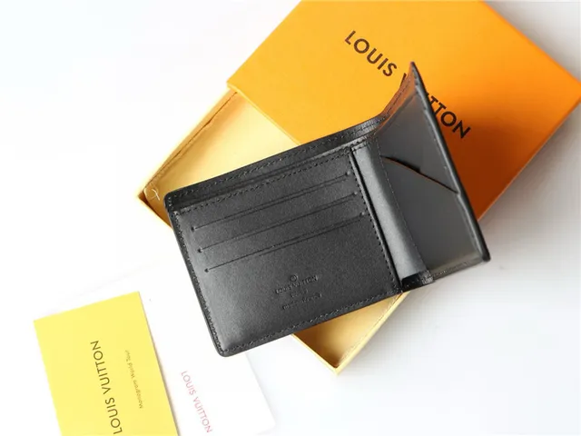 Billetera Louis Vuitton PF Twist Chain V Steno Negra Corta 4