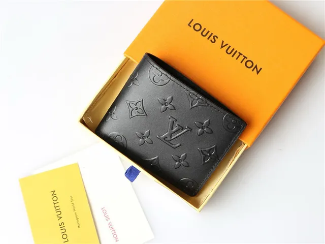 Billetera Louis Vuitton PF Twist Chain V Steno Negra Corta 7