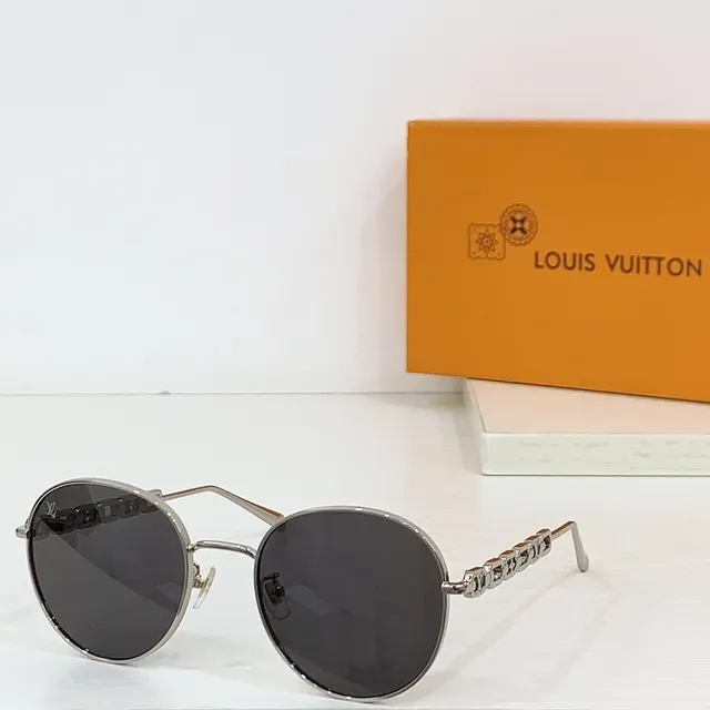 Lunettes optiques Louis Vuitton rondes en métal avec chaîne sur la patille 3